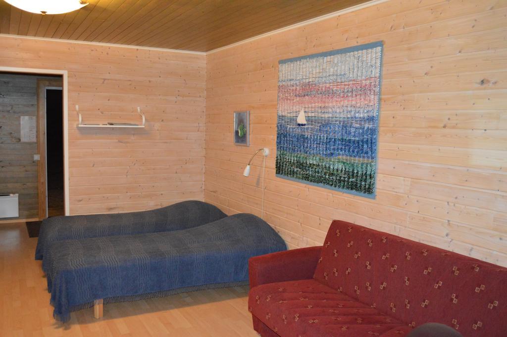 Vuosnaisten Meriasema Kustavi Oda fotoğraf